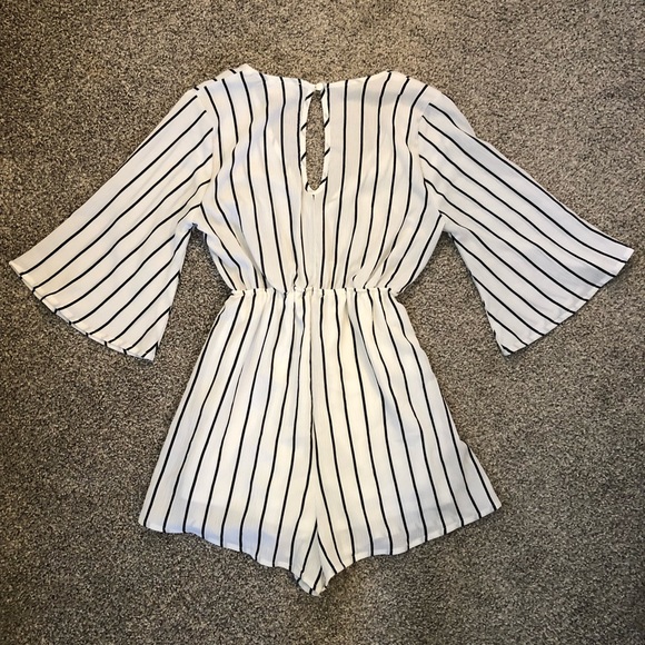 BluSpero Black & White Striped Romper Size Small - Picture 3 of 4